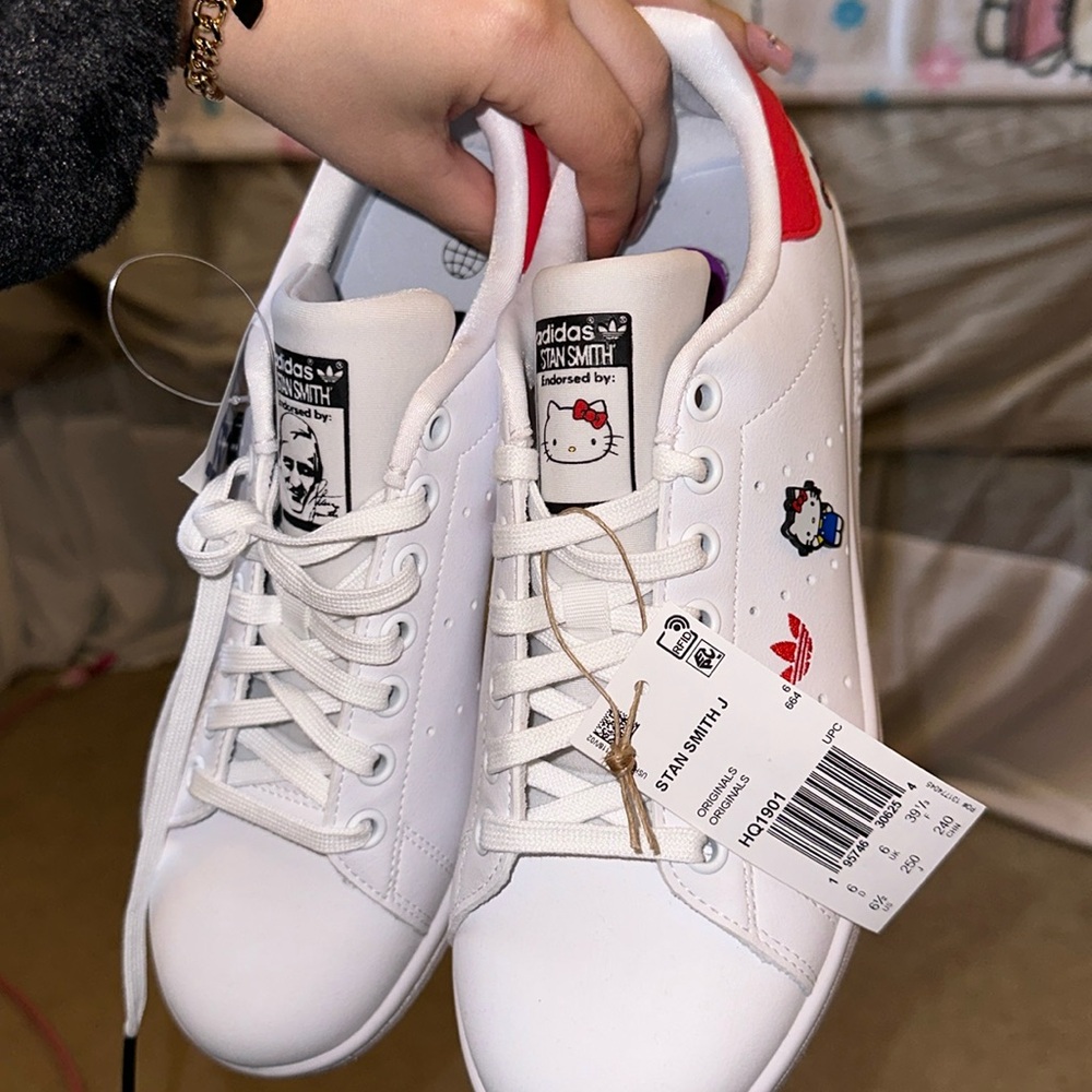 Adidas x Hello Kitty Stan Smith originals kids size 6.5